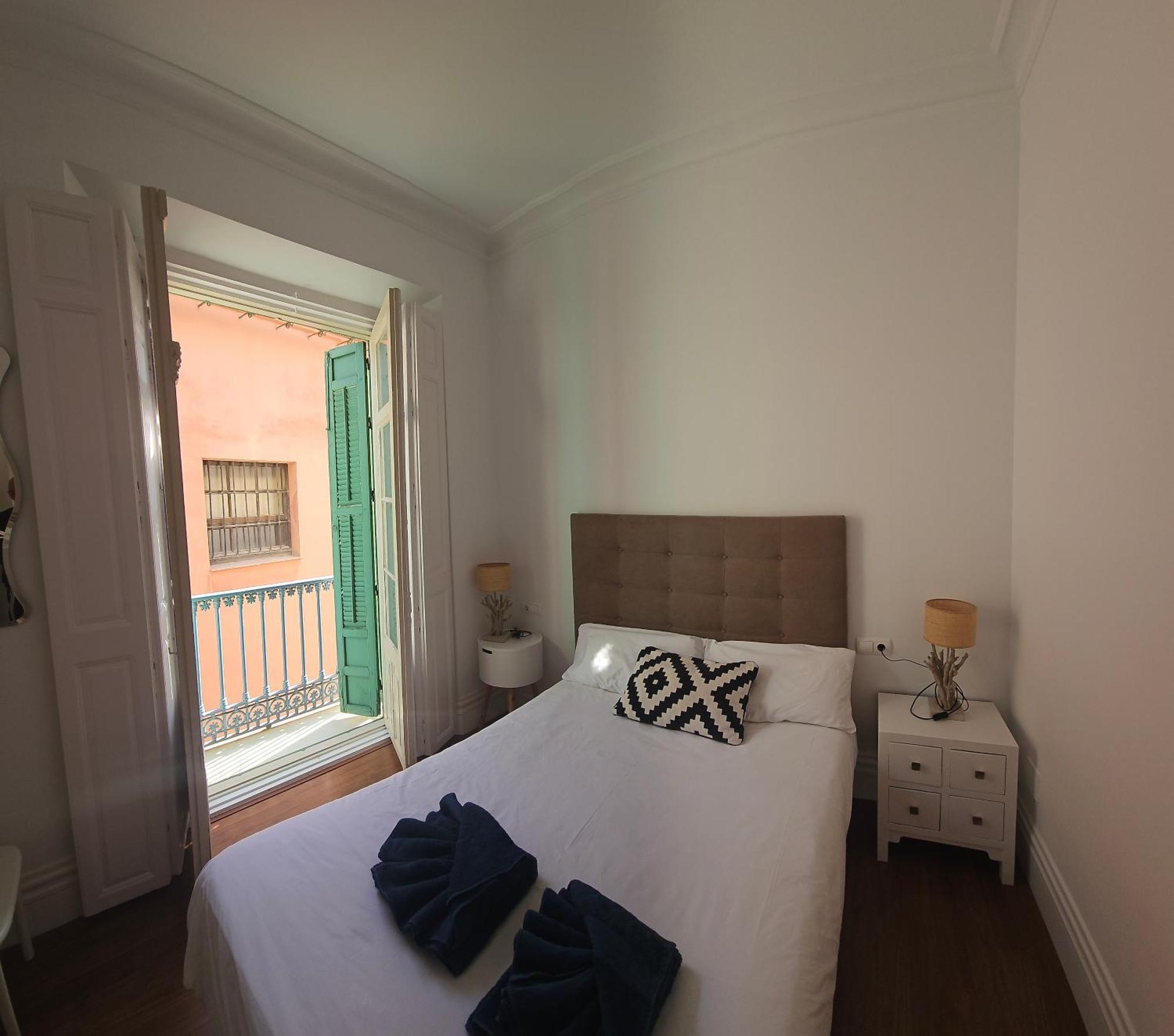 Chic Casa Cathedral At Calle Fresca 2-Bedroom Apartment In Malaga City Center Esterno foto