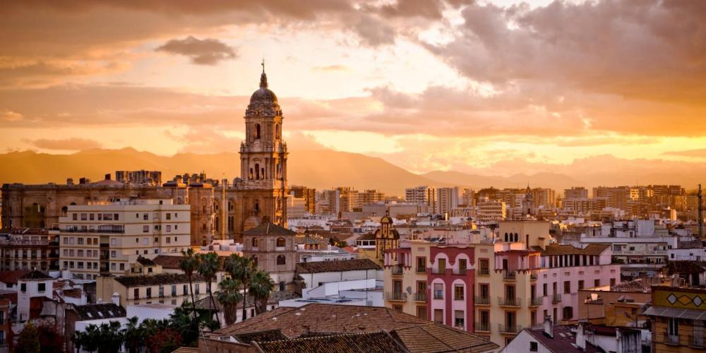 Chic Casa Cathedral At Calle Fresca 2-Bedroom Apartment In Malaga City Center Esterno foto
